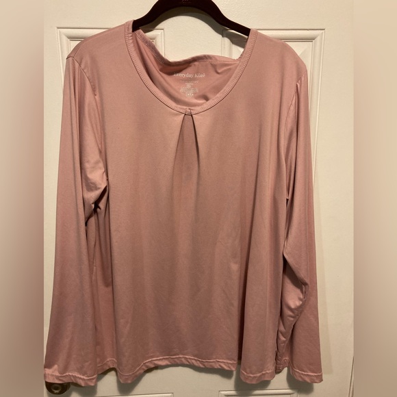 Every Day Koze Other - XL - 2 Piece lounge/sleepwear set. Long sleeve top w/full length pant.